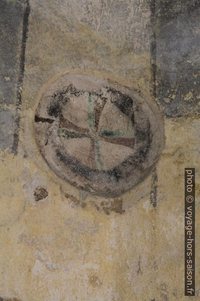 Une croix de consécration dans la chapelle Michaelskapelle à Zwettl. Photo © André M. Winter