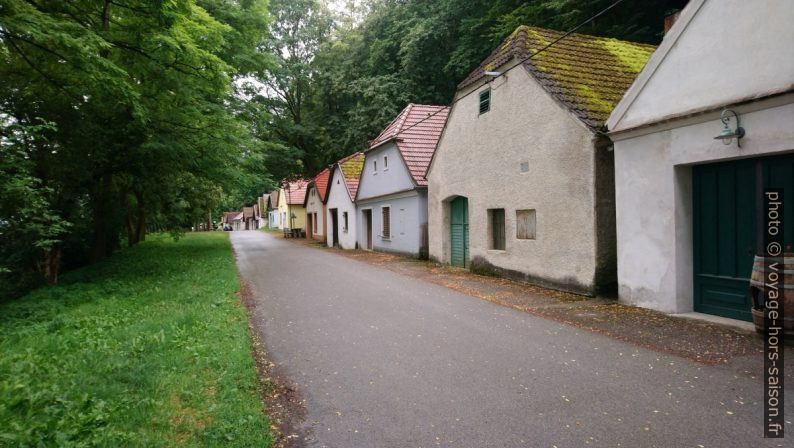 Maisons à presse de l'Eichberger Kellergasse. Photo © André M. Winter