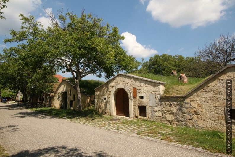 Caves à vin du Kellerplatz à Purbach. Photo © André M. Winter