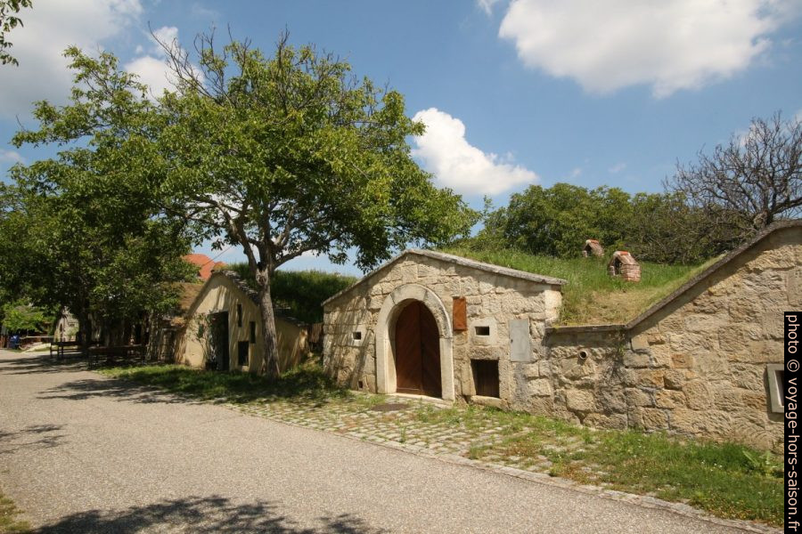 Caves à vin du Kellerplatz à Purbach. Photo © André M. Winter