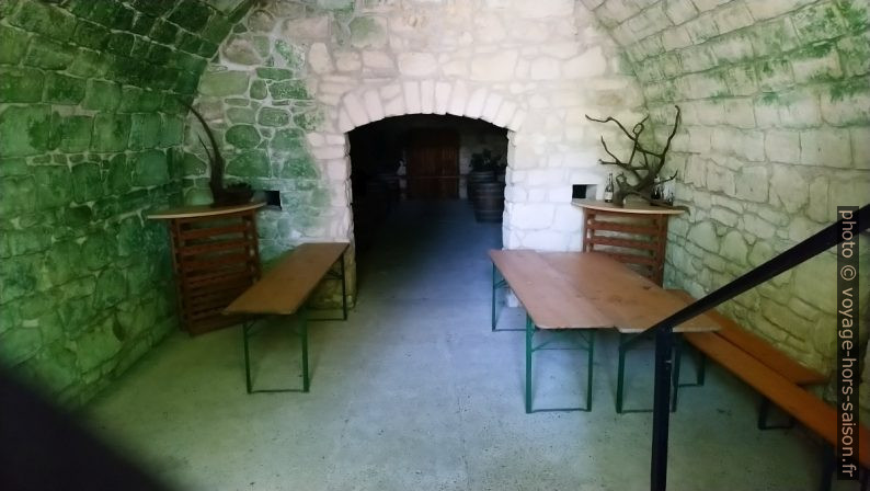 L'intérieur d'une cave à vin à Purbach. Photo © André M. Winter