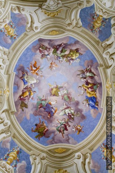 Une des fresques du plafond de la bibliothèque d’Admont. Photo © Alex Medwedeff