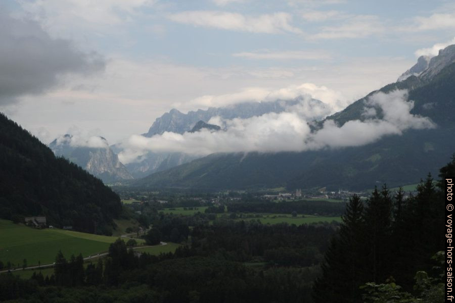 Vue retour du Frauenberg vers Admont. Photo © Alex Medwedeff