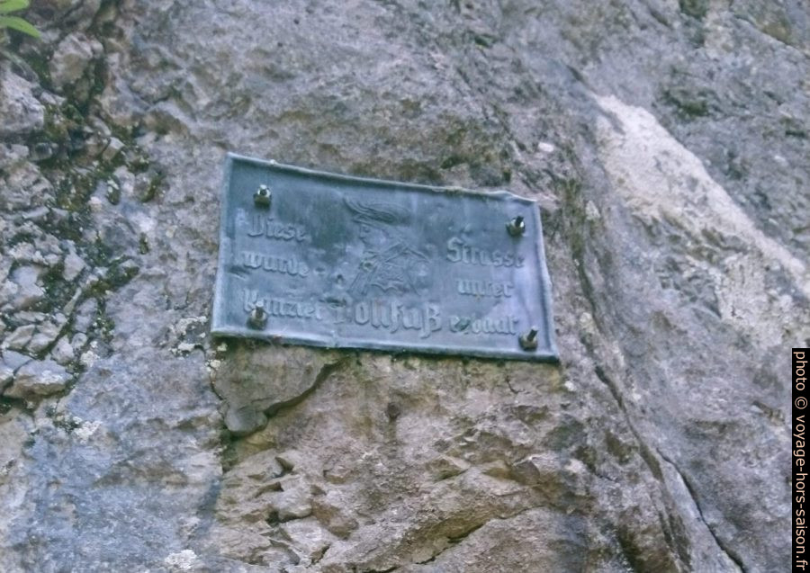 Monument à l'autocrate Dollfuss dans la vallée Bluntautal. Photo © André M. Winter