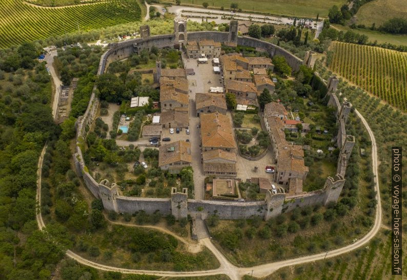 Monteriggioni vu de l'ouest en drone. Photo CCSA4 Maurizio Moro5153