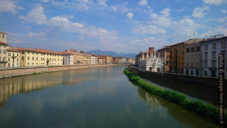 L'Arno vu en direction amont du Ponte Solferino. Photo © André M. Winter