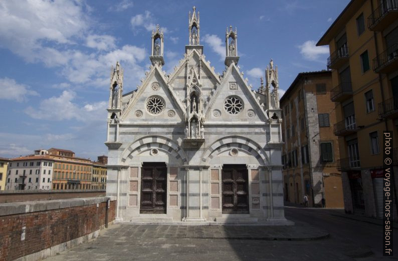 Façade principale de l'Église Santa Maria della Spina. Photo © André M. Winter