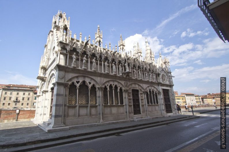 Façade sud de l'Église Santa Maria della Spina. Photo © André M. Winter