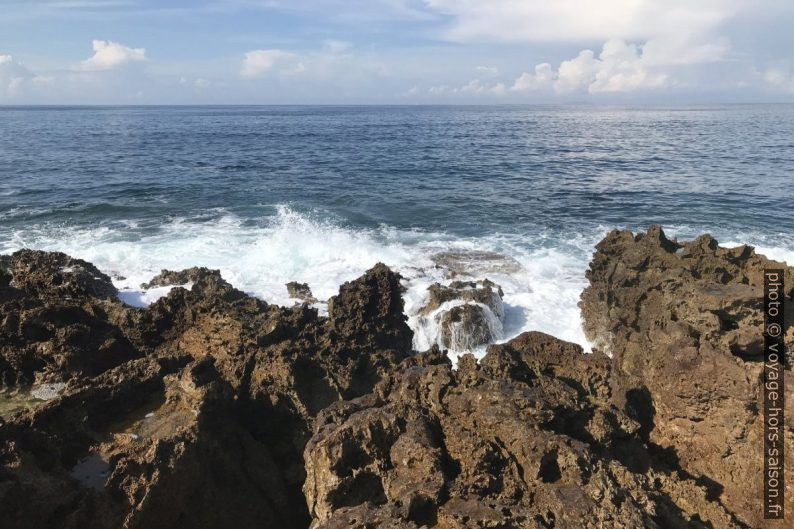 La mer à la Punta Righini. Photo © Alex Medwedeff