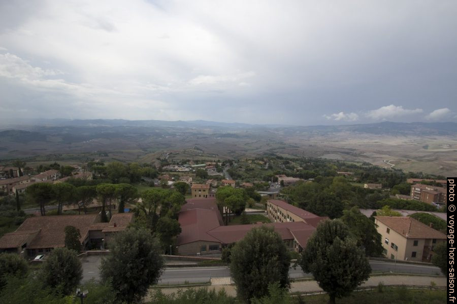 Vue vers le sud-ouest de Volterra. Photo © André M. Winter