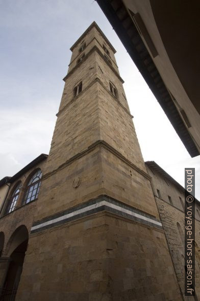 Le clocher de la cathédrale de Volterra. Photo © André M. Winter