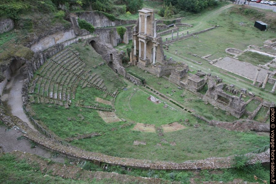 Le théâtre romain de Volterra. Photo © Alex Medwedeff