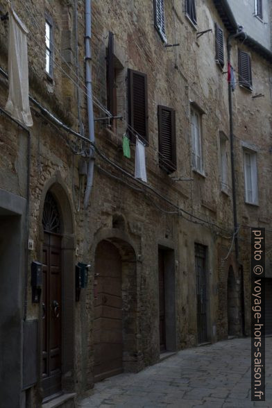 Ruelle à Volterra. Photo © Alex Medwedeff