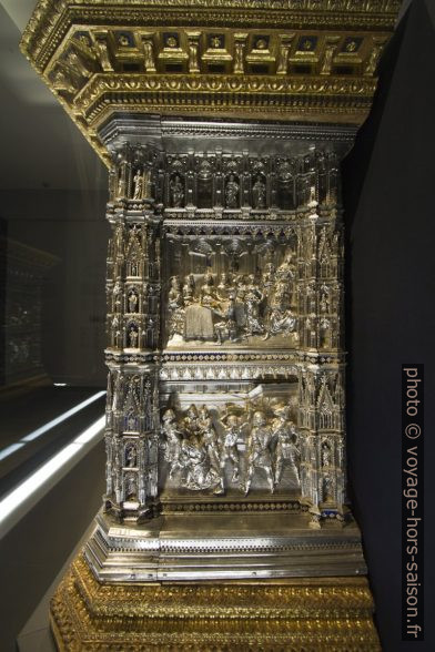 Détail du l'autel en argent du baptistère de Florence. Photo © André M. Winter