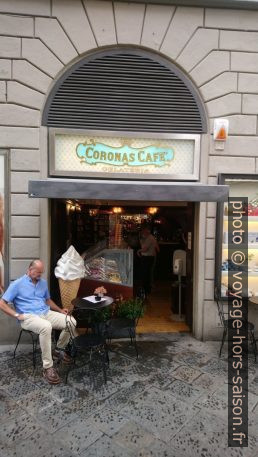 Coronas Café à Florence en 2020. Photo © André M. Winter