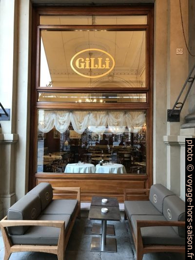 Terrasse du Café Gilli à Florence. Photo © Alex Medwedeff