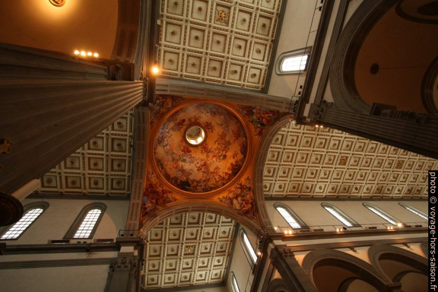 Croisée du transept de la Basilique San Lorenzo de Florence. Photo © André M. Winter