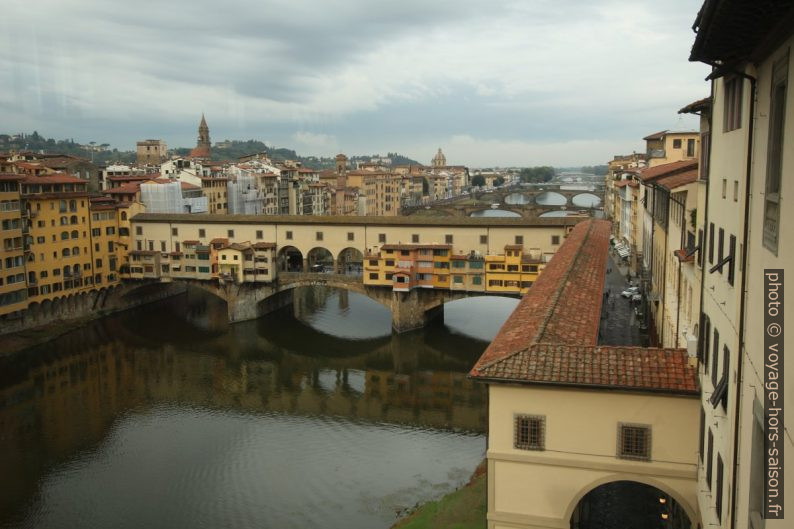 Le Ponte Vecchio vu des Galeries des Offices. Photo © André M. Winter