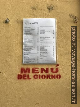 Menu de la Trattoria Casalinga. Photo © Alex Medwedeff