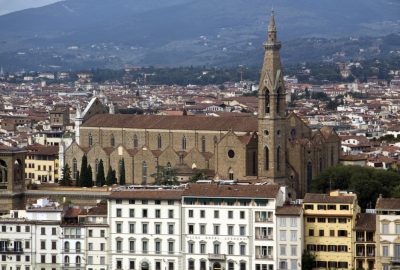 Basilique Santa Croce vue de la Piazzale Michelangelo. Photo © André M. Winter