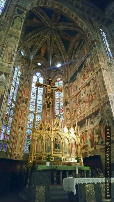 Chœur et retable principal de la Basilique Santa Croce. Photo © André M. Winter