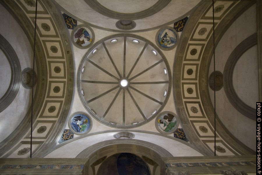 Coupole de la Cappella Pazzi dans le monastère de Santa Croce. Photo © André M. Winter