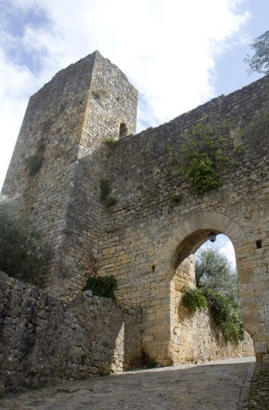 La Porta Fiorentina di Monteriggioni. Photo © Alex Medwedeff