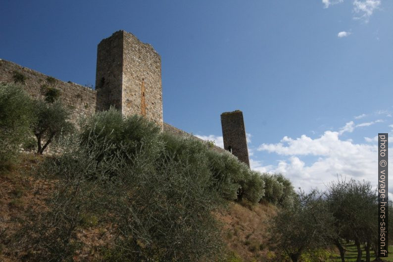 Tours de la muraille médiévale de Monteriggioni. Photo © André M. Winter