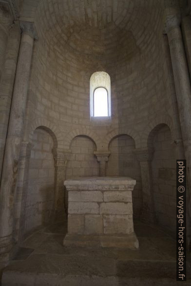 Une chapelle absidiale de l'église abbatiale de Sant'Antimo. Photo © André M. Winter