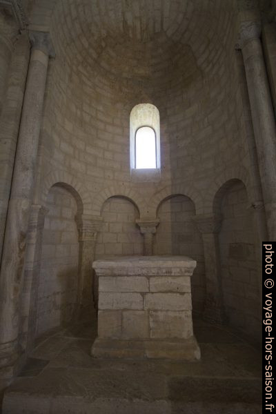 Une chapelle absidiale de l'église abbatiale de Sant'Antimo. Photo © André M. Winter