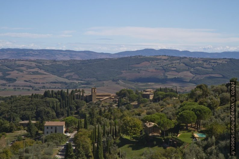 Paysage toscan autour de Montalcino. Photo © Alex Medwedeff