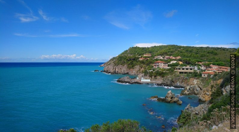 Côte ouest de Talamone. Photo © André M. Winter