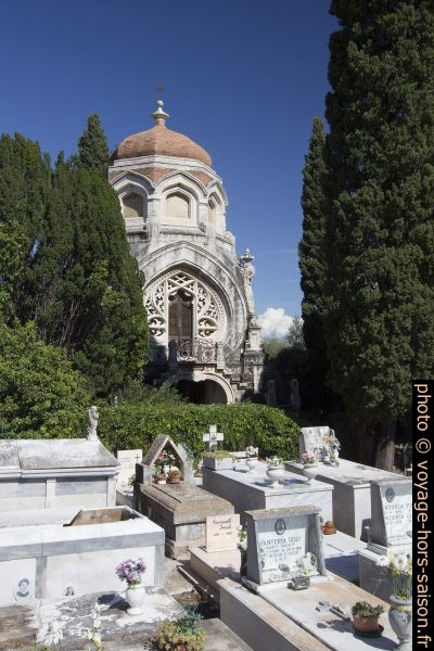 Mausoleo Vivarelli nel cimitero di Talamone. Photo © André M. Winter