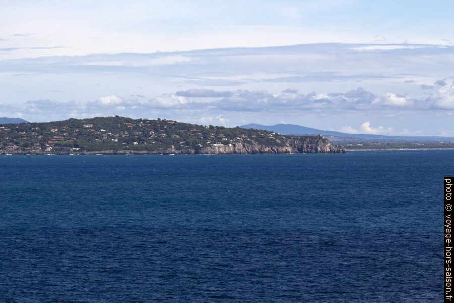 Ansedonia e Torre de San Biagio. Photo © André M. Winter