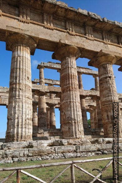 Colonnes du Temple de Poséidon de Paestum. Photo © André M. Winter