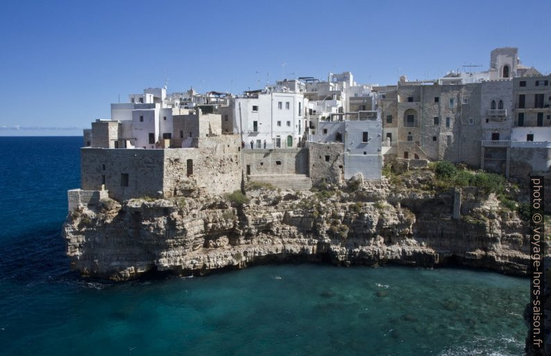 Polignano à Mare vue de Pentma Chiatt. Photo © Alex Medwedeff