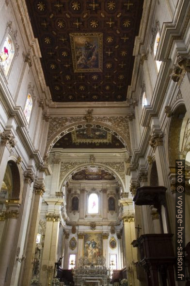 Nef de la cathédrale de Lecce. Photo © Alex Medwedeff