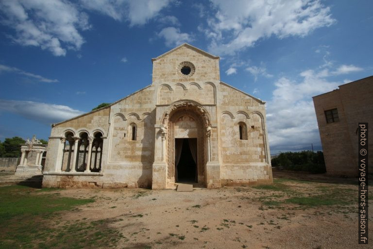 Abbaye Santa Maria a Cerrate. Photo © André M. Winter