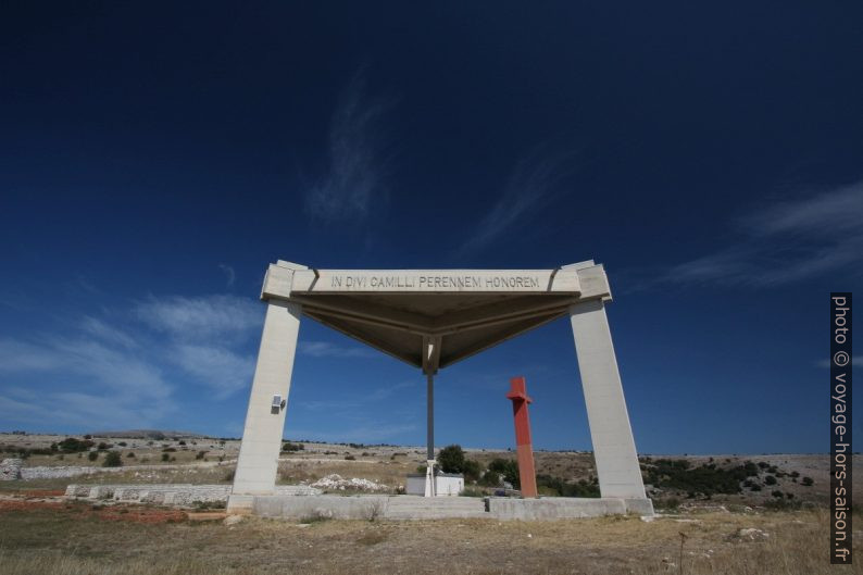 Autel monumental de San Camillo. Photo © André M. Winter