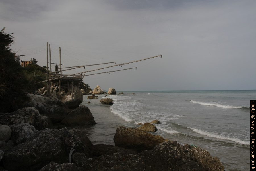 Un trabucco à Rodi Garganico. Photo © Alex Medwedeff