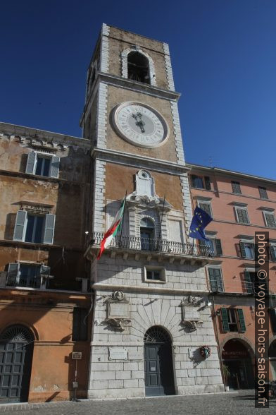 Beffroi du Palazzo del Governo d'Ancône. Photo © Alex Medwedeff