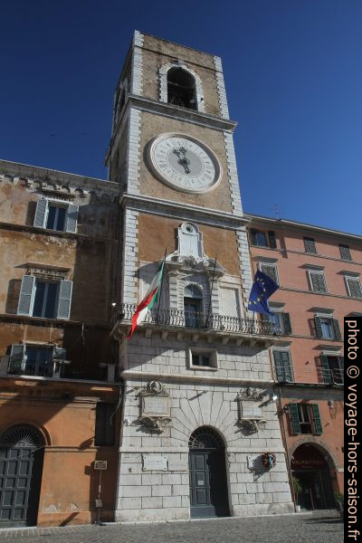 Beffroi du Palazzo del Governo d'Ancône. Photo © Alex Medwedeff