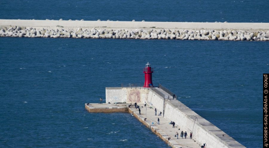 Feu de port Lanterna Rossa avec portrait de Monica Vitti par Icks. Photo © André M. Winter