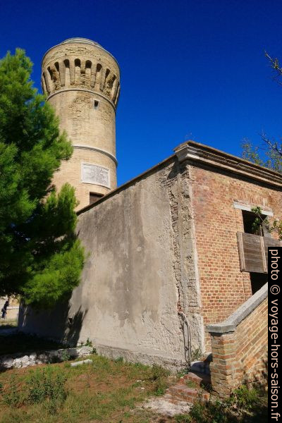Il vecchio faro di Ancona. Photo © André M. Winter
