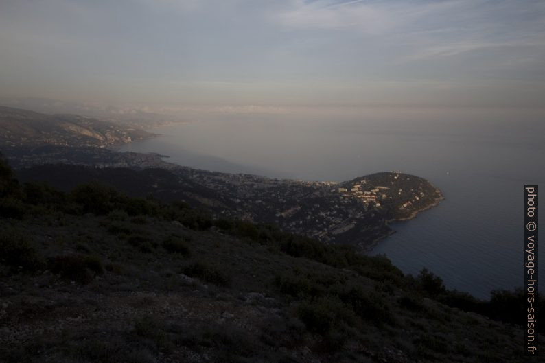 Coucher de soleil sur le Cap Martin. Photo © André M. Winter