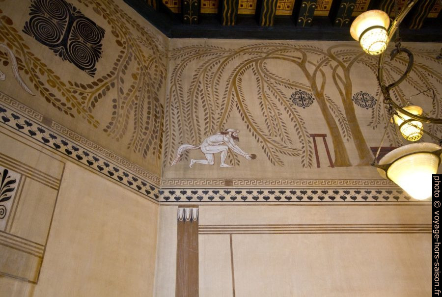 Détail des frises du Triklionos de la Villa Kérylos. Photo © André M. Winter