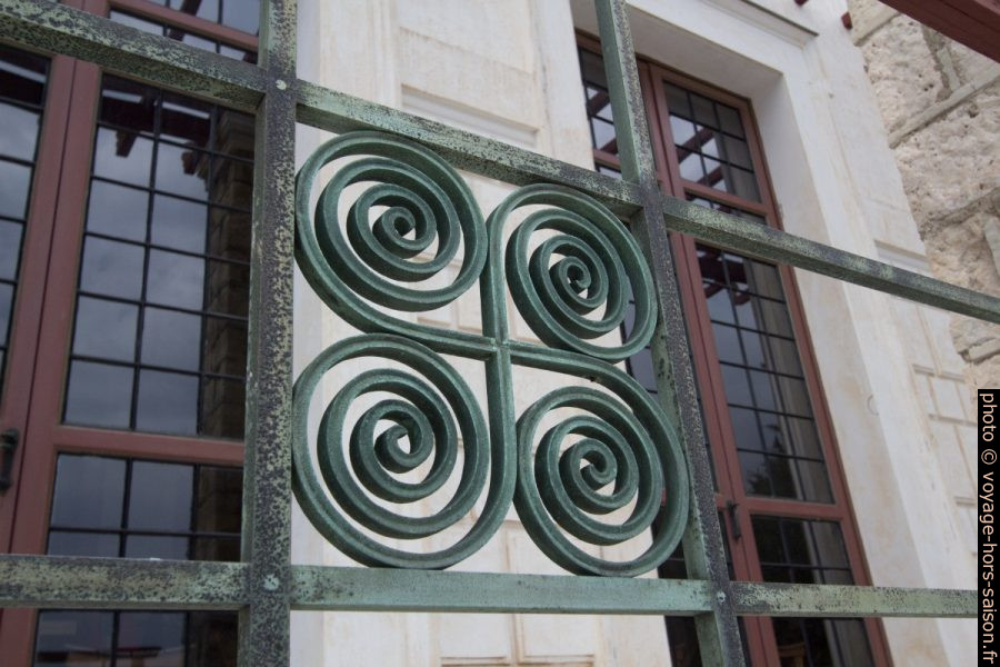 Décor d'une grille de la Villa Kérylos. Photo © André M. Winter