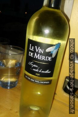 Vin de merde. Photo © Alex Medwedeff