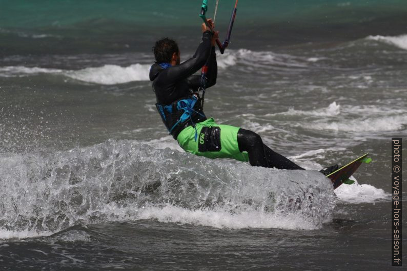 Kite-surfeur en action. Photo © André M. Winter