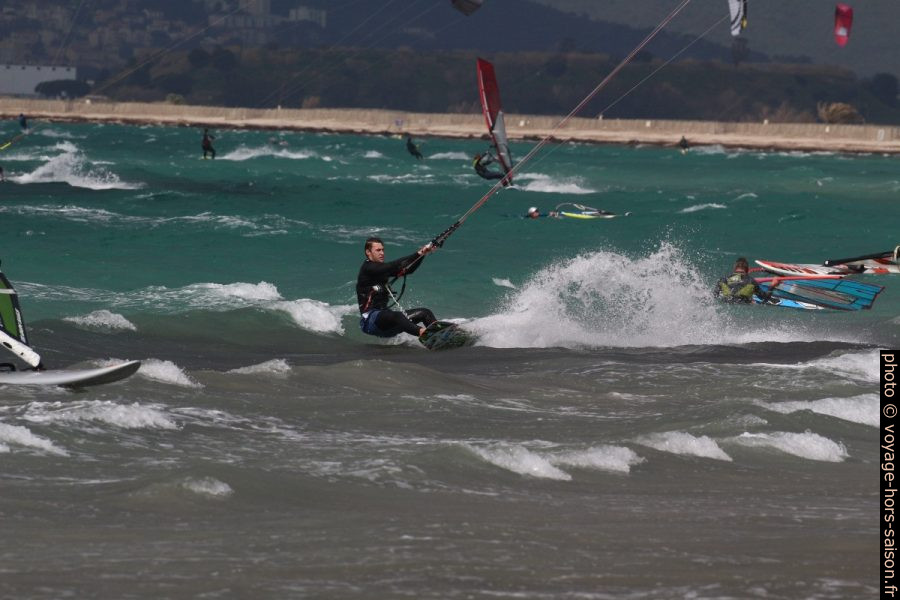 Activité à la Plage des Estagnets au mois de mars. Photo © André M. Winter